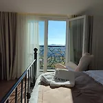 Orion Palace Boutique *